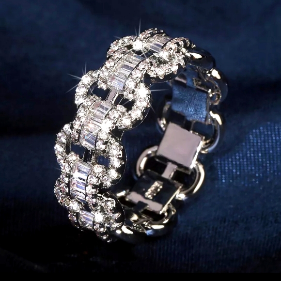 Diamond Ring - Picture 4 of 5